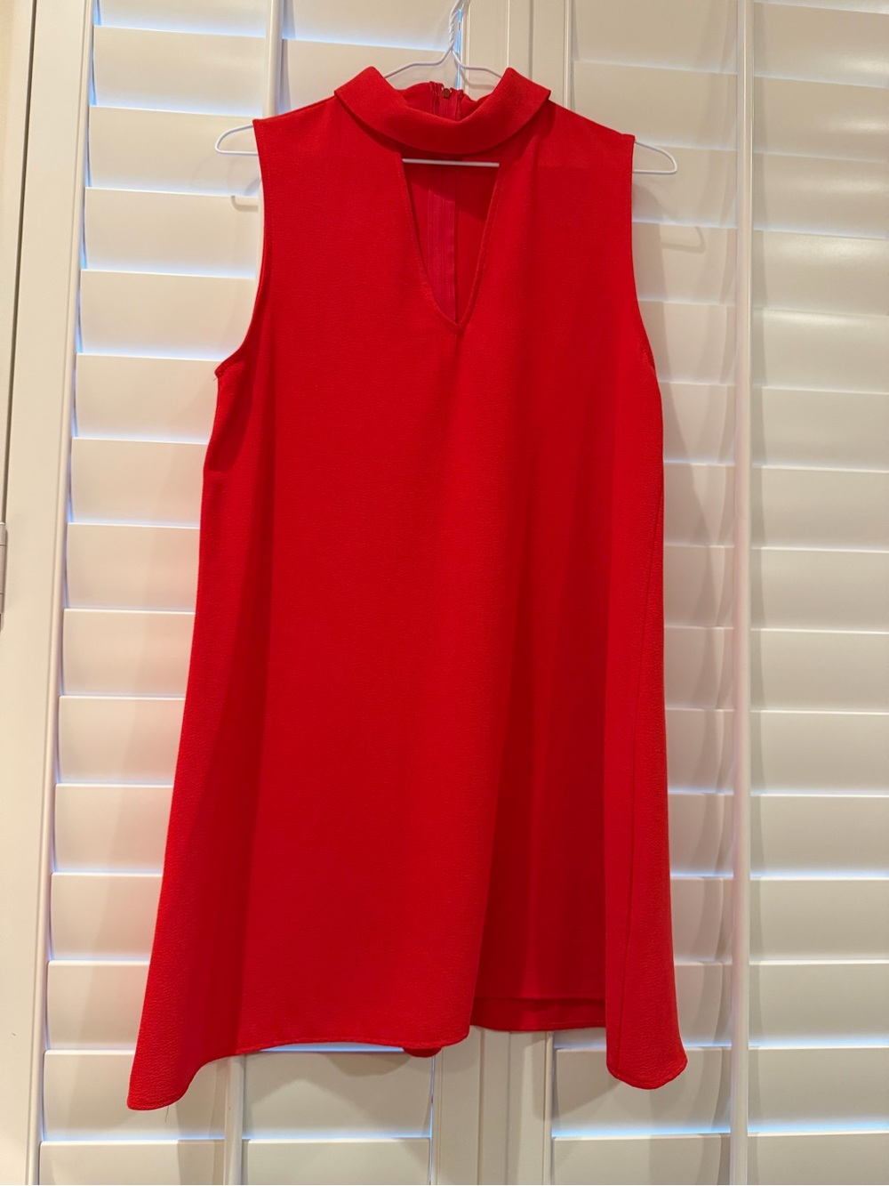 Sleeveless Red A-Line Dress with Keyhole Neck, sz M